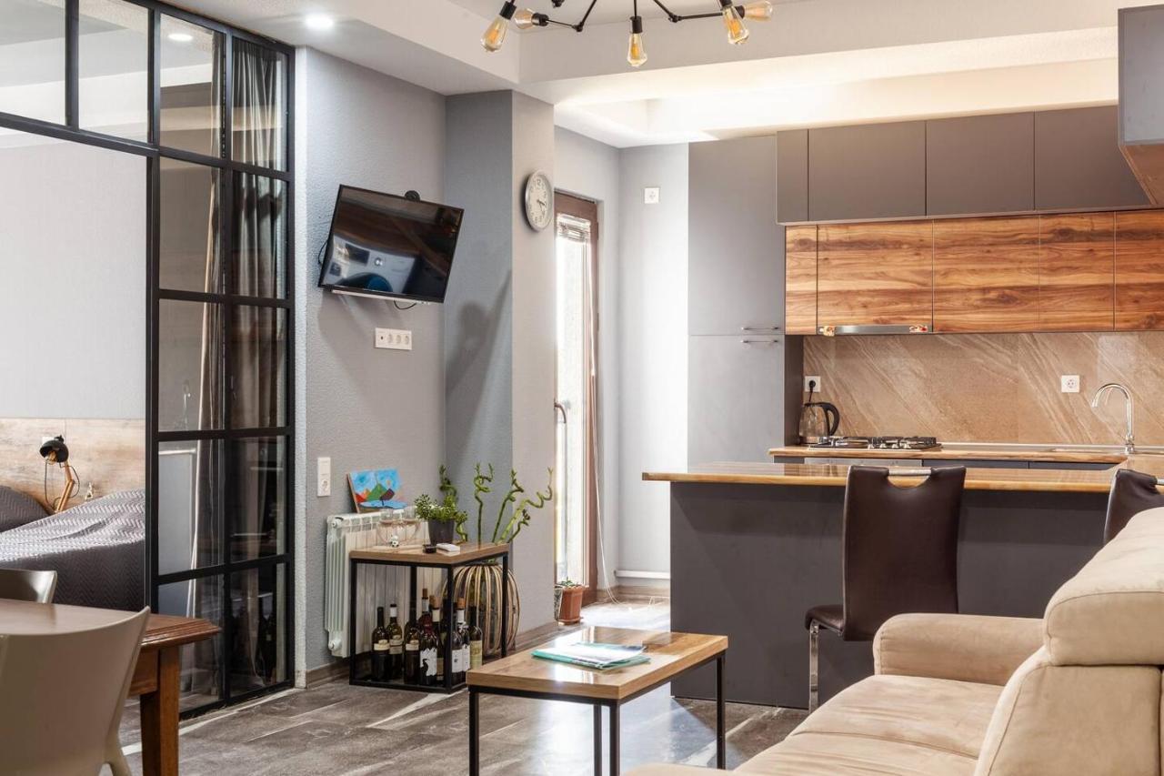 Veli Group Apartment In Old City Kutaisi Exterior foto