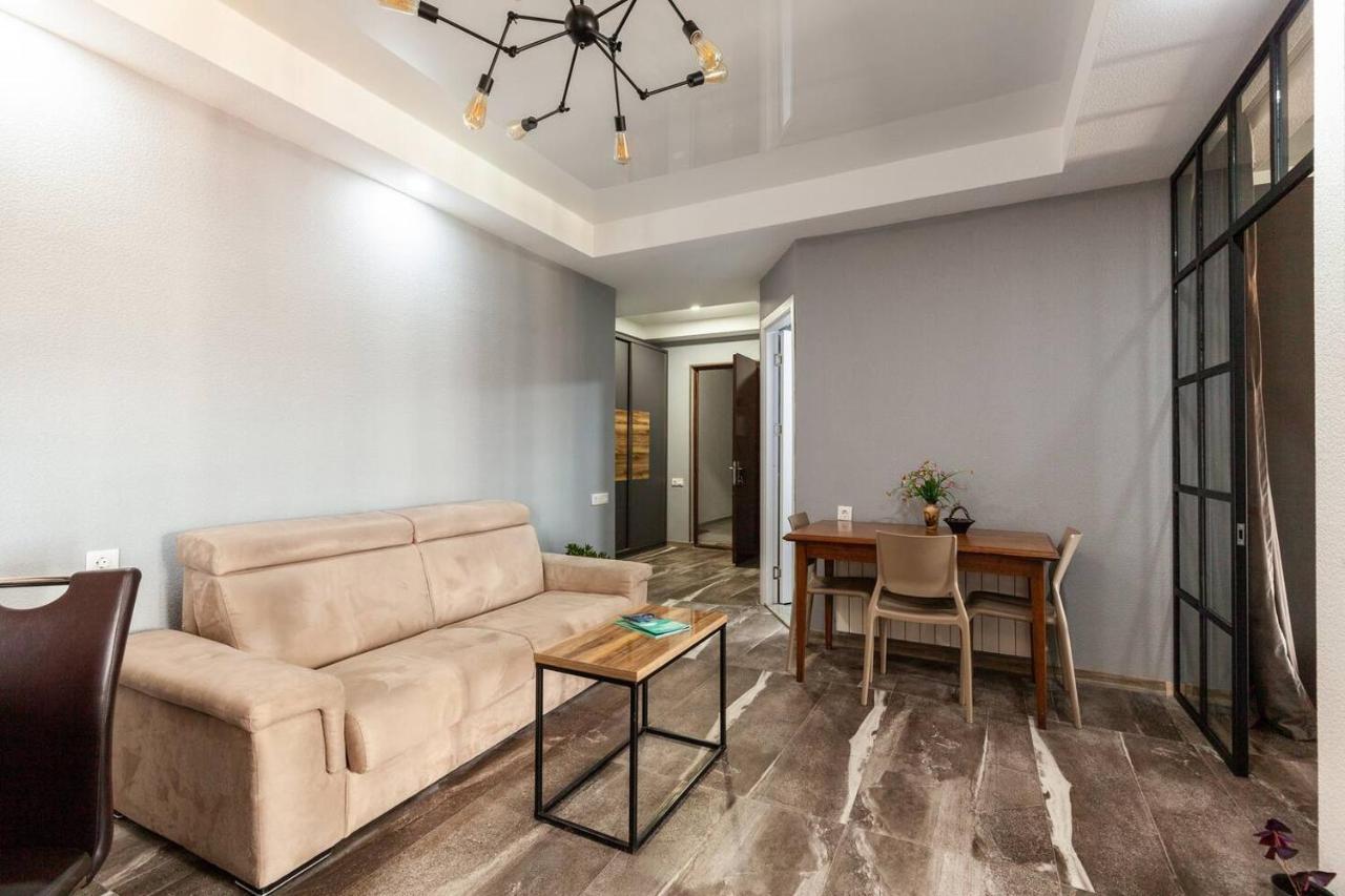 Veli Group Apartment In Old City Kutaisi Exterior foto