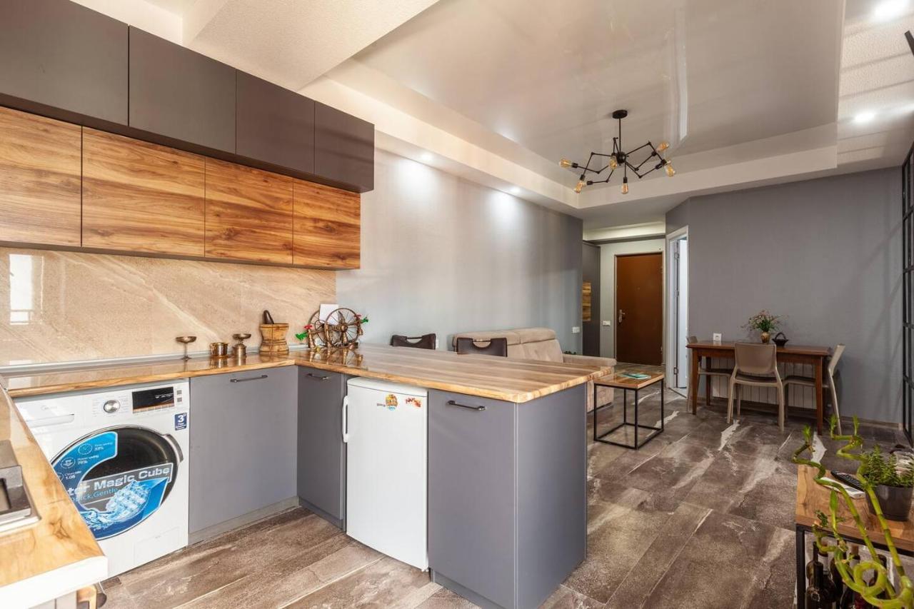 Veli Group Apartment In Old City Kutaisi Exterior foto