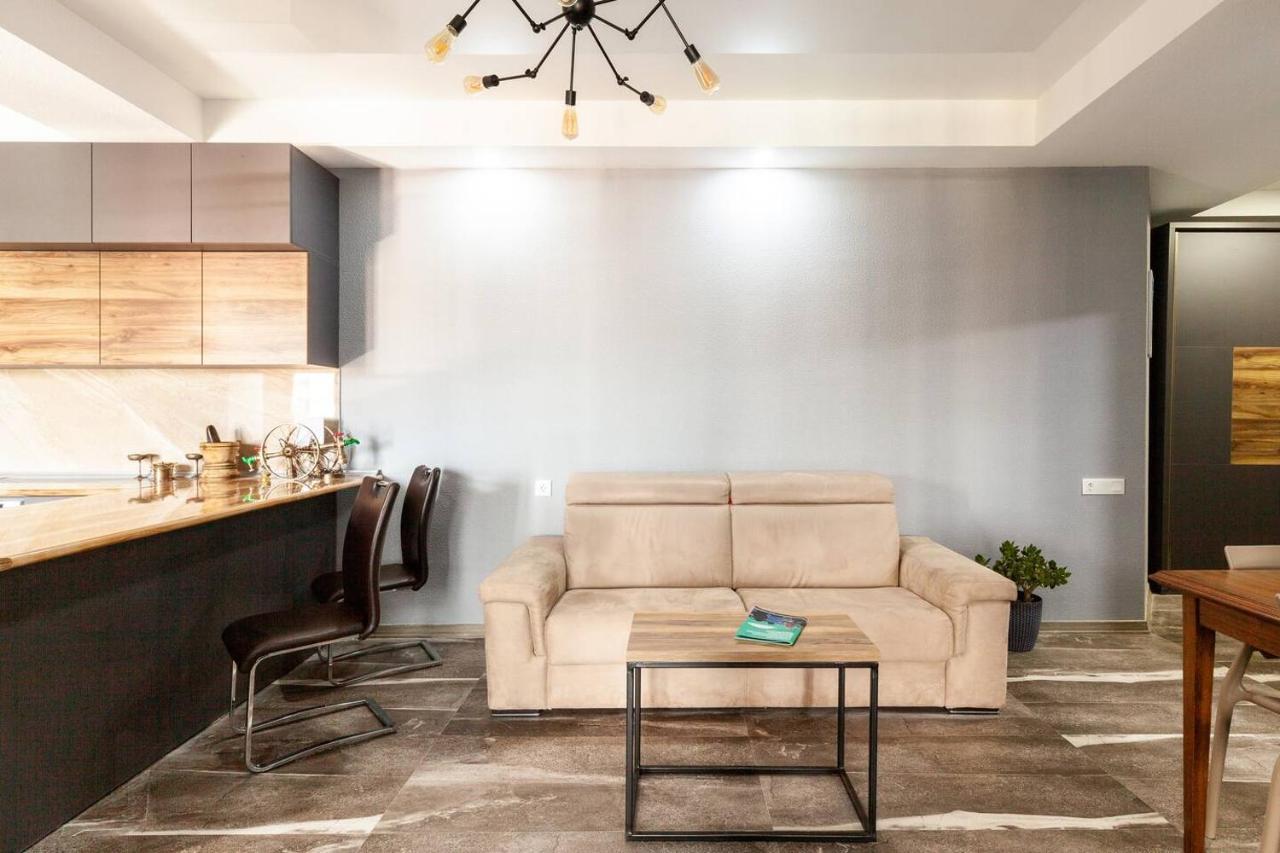 Veli Group Apartment In Old City Kutaisi Exterior foto